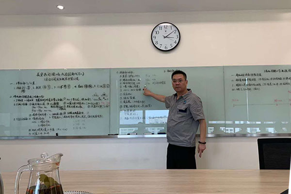 共勉-江苏喷塑设备厂98098j彩票网涂装应邀参加客户企业会议！